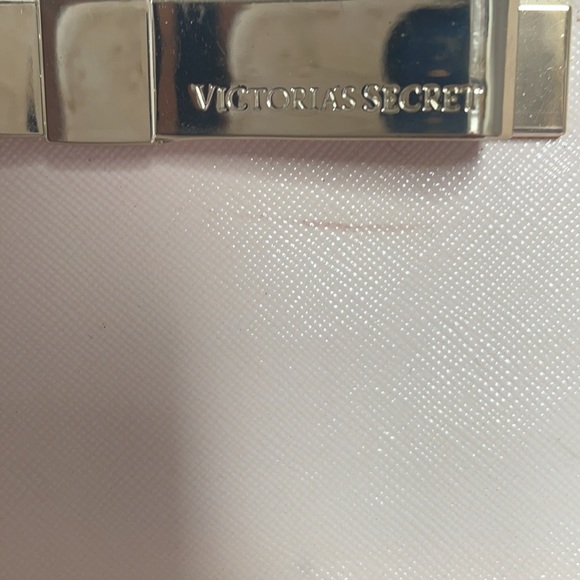 VICTORIA SECRET BLACK AND PINK MAKE UP BAG - Picture 3 of 6